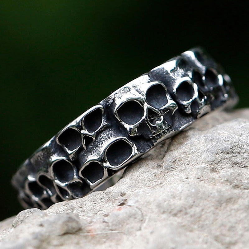 ZMY Home Stainless Steel Skull Party Jewelry Ring with Fifteen Mini Skulls in a Circle