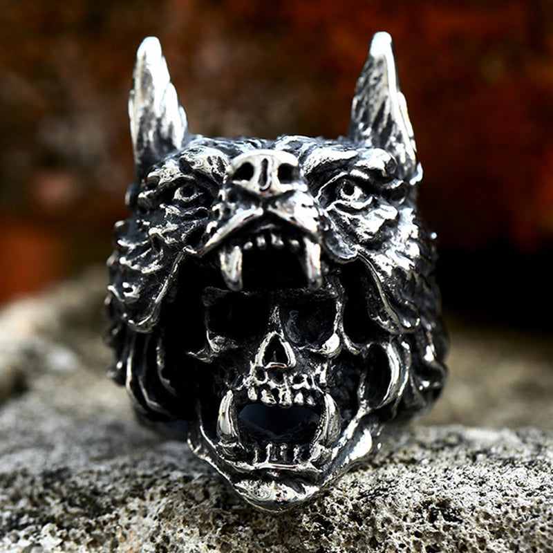 ZMY Home Stainless Steel Viking Warrior Skull Ring with Wolf Pelt Realistic and Unique Design for Men Party Jewelry