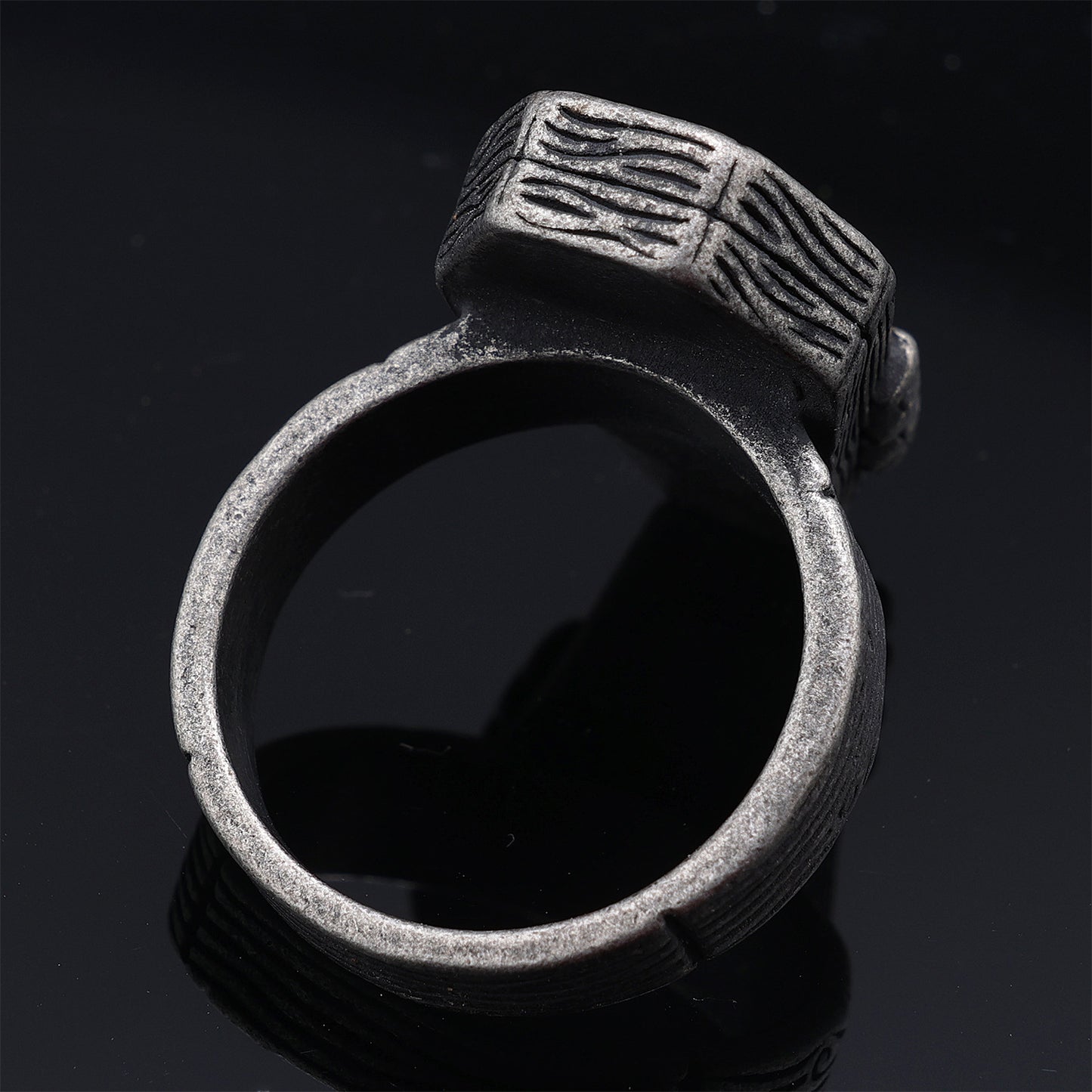 ZMY Home Gothic Coffin Skull Ring for Men, Vintage Skeleton Hand Stainless Steel Biker Ring, Punk Halloween Jewelry Gift