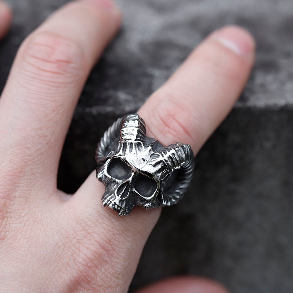 ZMY Home Antique Silver Ram Skull Ring for Men, Gothic Baphomet Goat Horns Demon Style, Edgy Evil Satanic Jewelry Gift